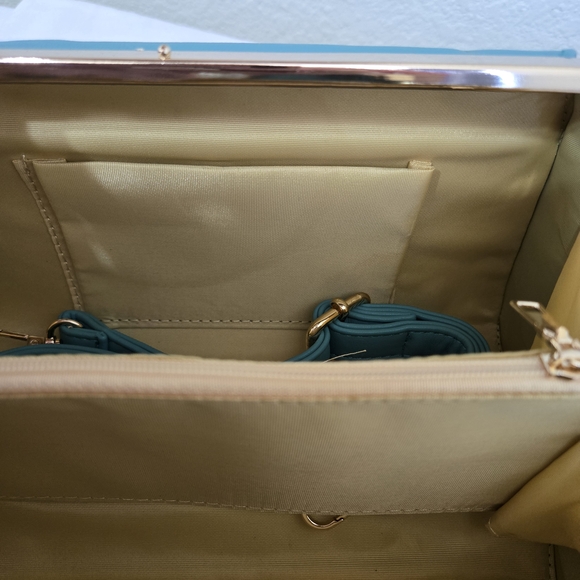 NWT Elegant Teal Handbag with Gold Accents - Picture 7 of 10